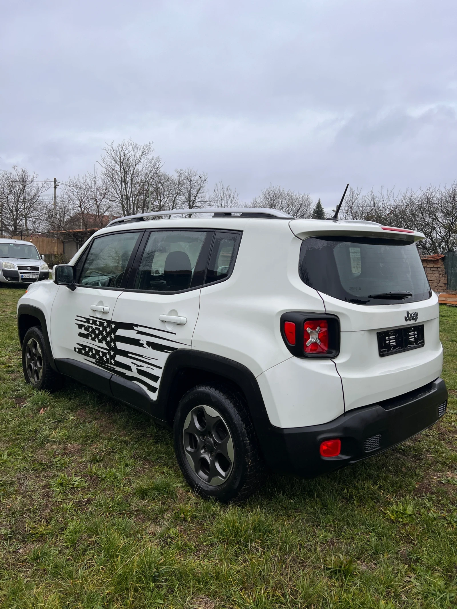 Jeep Renegade 2.0 M-JET 4Х4  - изображение 4