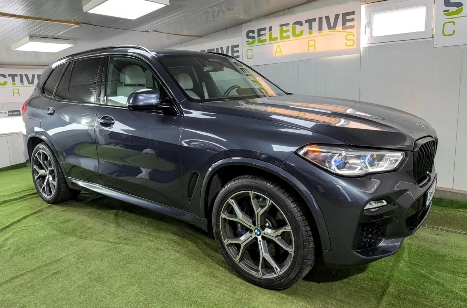 BMW X5 M50i - Performance- INDIVIDUAL- CAM360- B&W-  - изображение 6