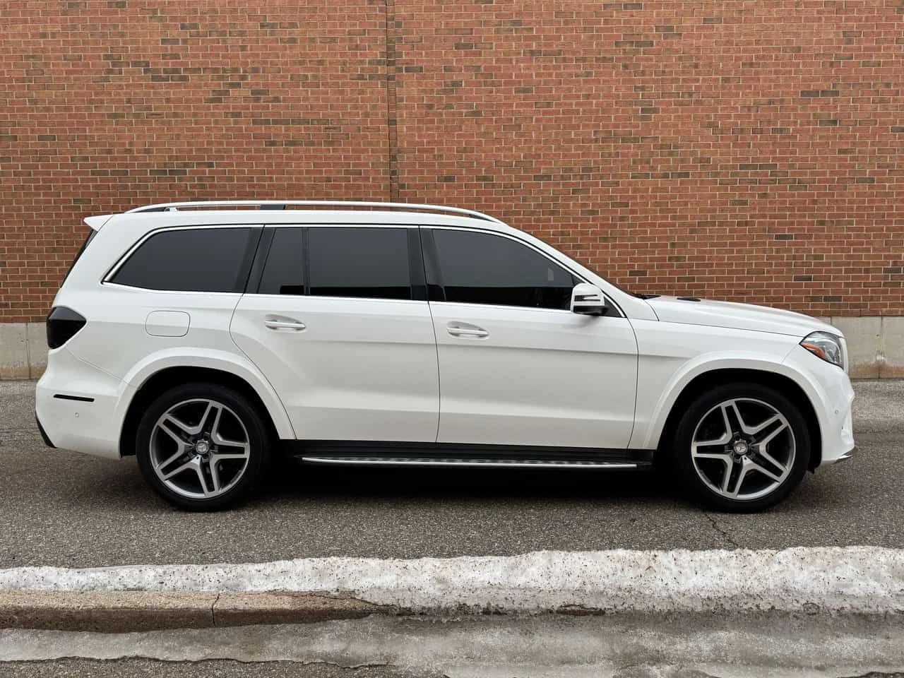 Mercedes-Benz GLS 450 4MATIC* DISTRONIC* HARMAN/KARDON* ОБДУХВАНЕ* , снимка 3 - Автомобили и джипове - 53803092