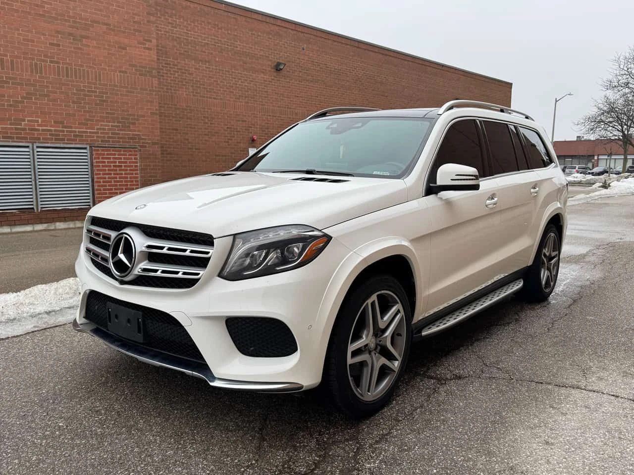 Mercedes-Benz GLS 450 4MATIC* DISTRONIC* HARMAN/KARDON* ОБДУХВАНЕ* , снимка 2 - Автомобили и джипове - 53803092
