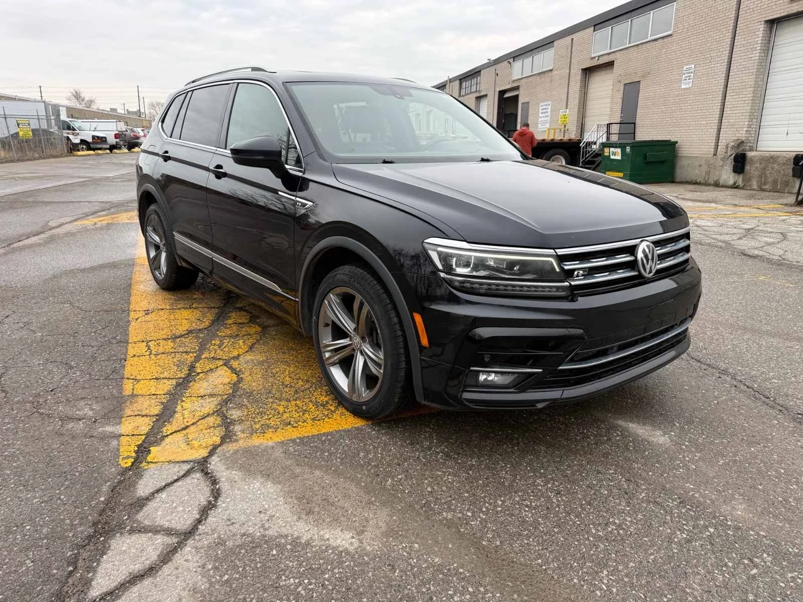 VW Tiguan Black Edition* Digital Cockpit* Панорама* 4Motion, снимка 3 - Автомобили и джипове - 54388286