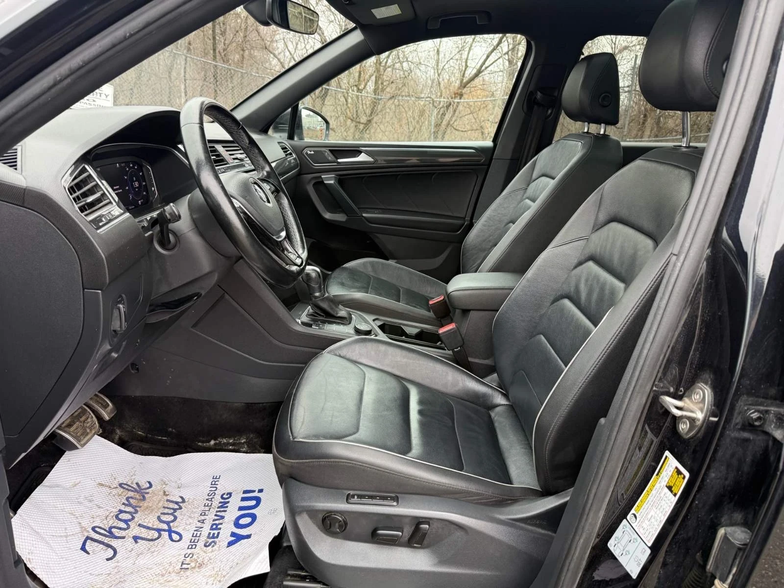 VW Tiguan Black Edition* Digital Cockpit* Панорама* 4Motion, снимка 8 - Автомобили и джипове - 54388286