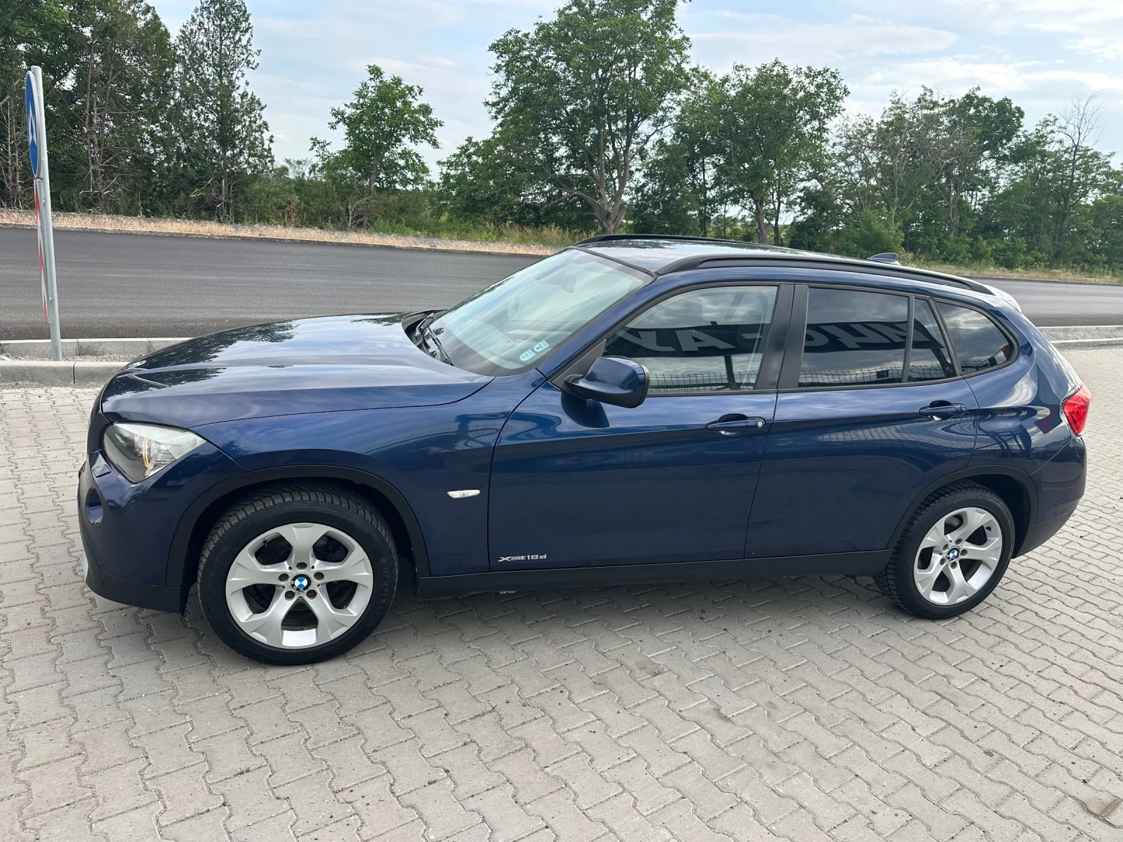 BMW X1 Xdrive Парктроник Новигация USB bluetooth  Подгрев, снимка 2 - Автомобили и джипове - 54743453