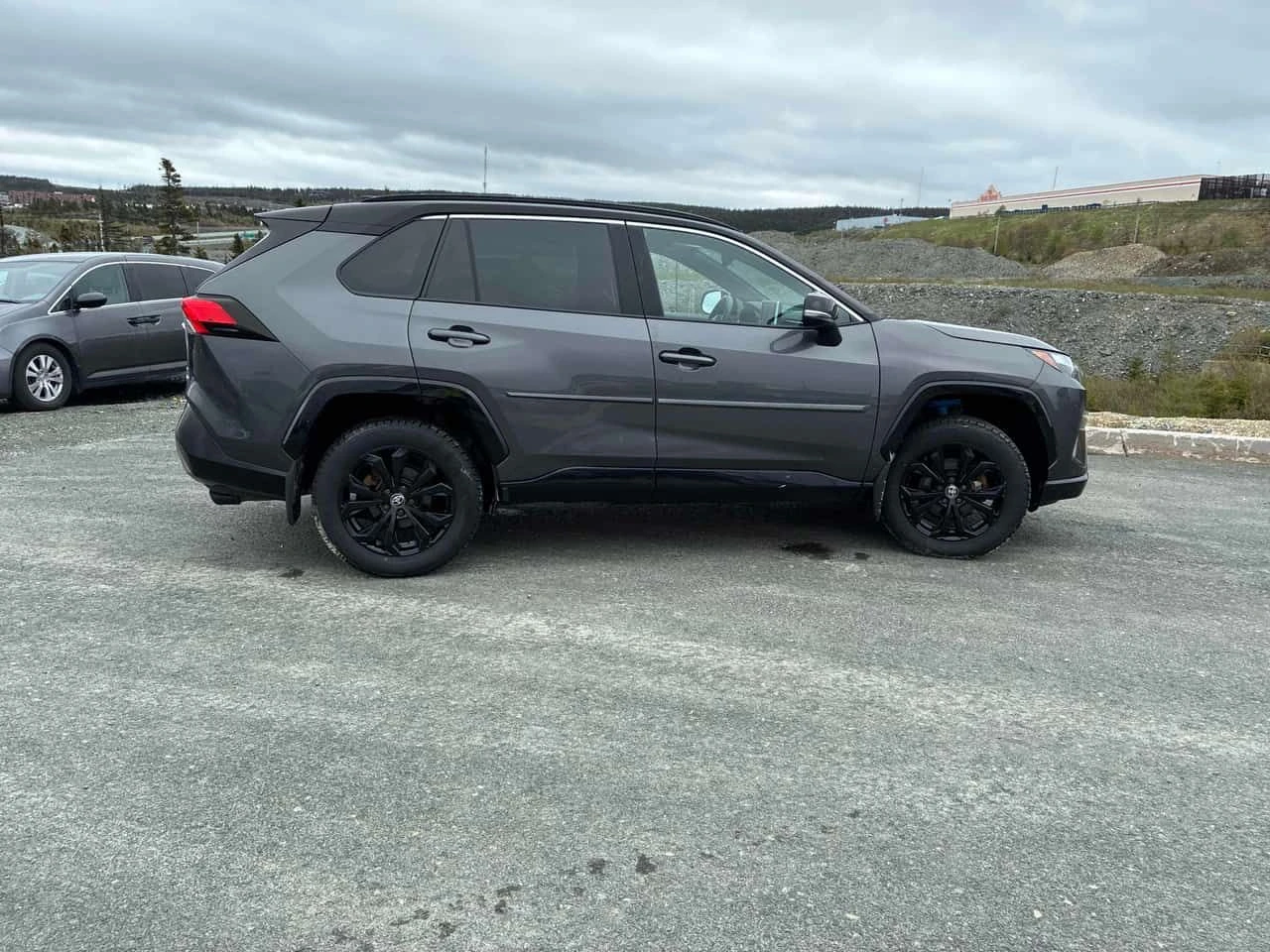 Toyota Rav4 * Hybrid XSE * CARFAX * БЕЗ ПЪРВОНАЧАЛНА ВНОСКА, снимка 3 - Автомобили и джипове - 54841637