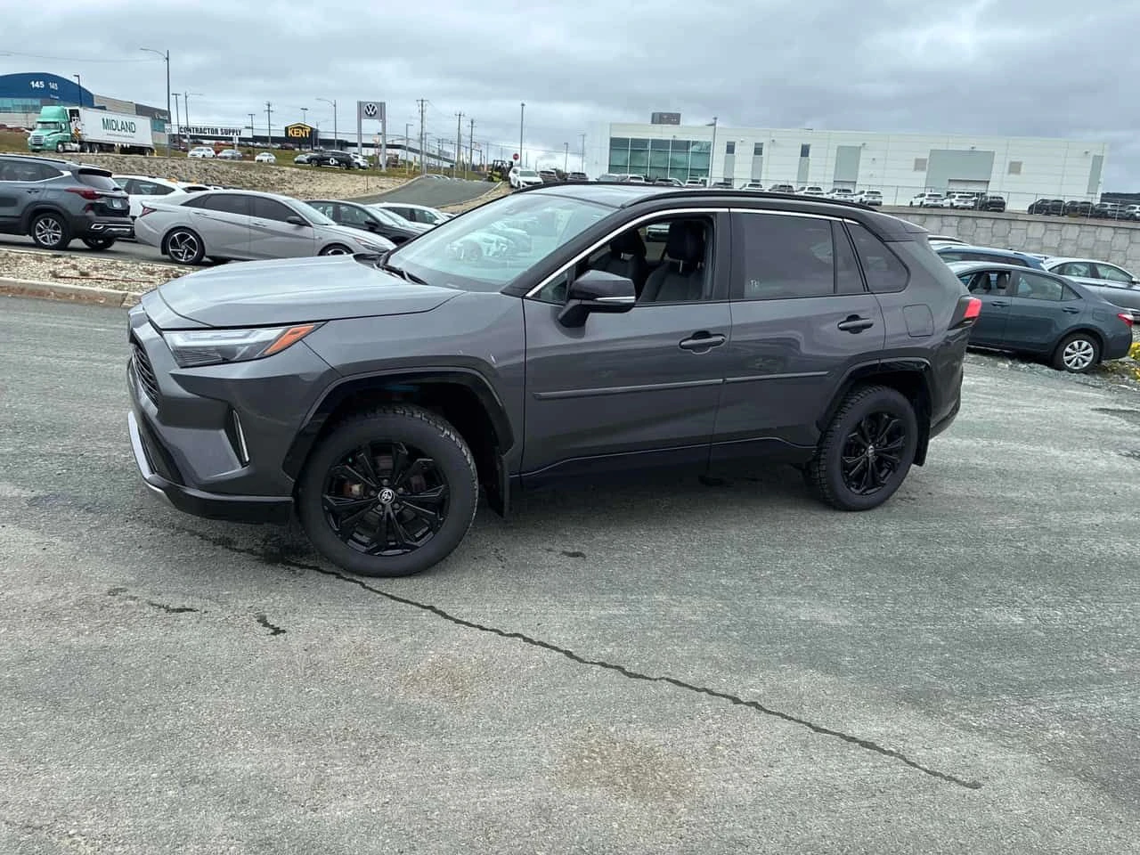 Toyota Rav4 * Hybrid XSE * CARFAX * БЕЗ ПЪРВОНАЧАЛНА ВНОСКА, снимка 2 - Автомобили и джипове - 54841637
