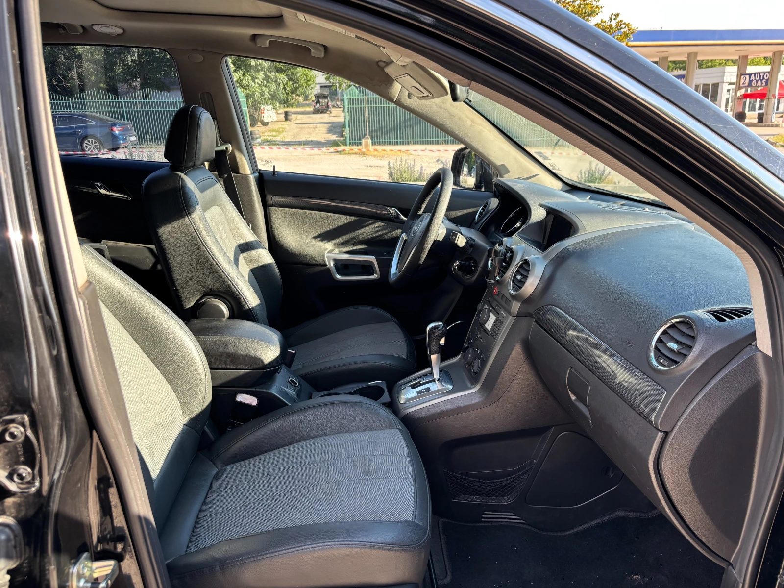 Opel Antara, снимка 7 - Автомобили и джипове - 54966501
