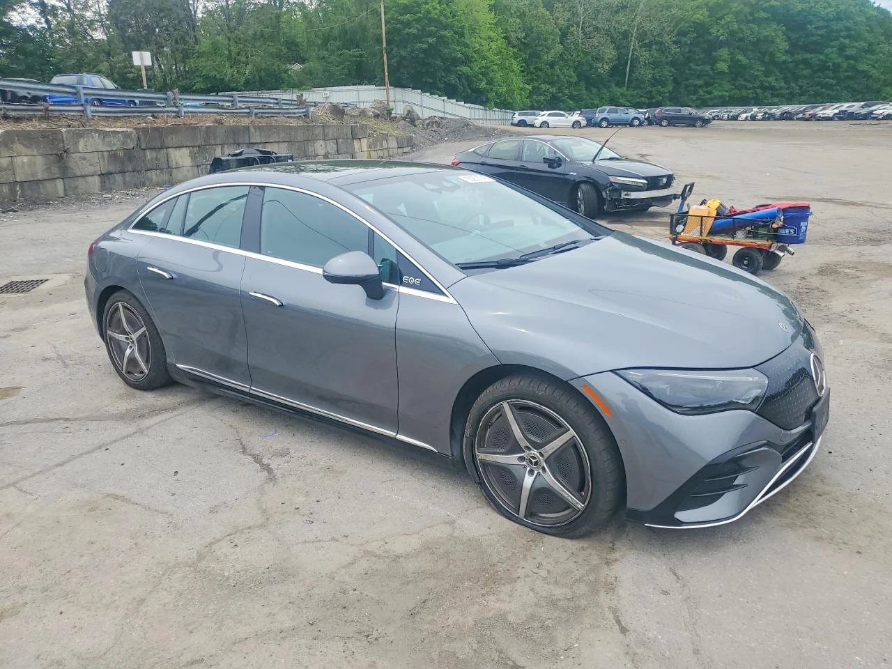 Mercedes-Benz EQE SEDAN 350 4MATIC* Burmester* TOP, снимка 4 - Автомобили и джипове - 55627979
