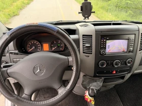Mercedes-Benz Sprinter 215 CDI 150к.с* 9Места* Нави* Камера* Клима* FullЕ, снимка 11