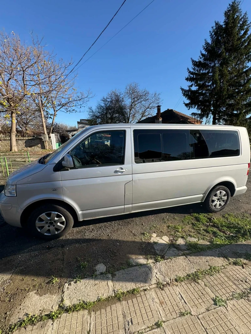 VW Caravelle 2.5TDI, снимка 2 - Бусове и автобуси - 52525135