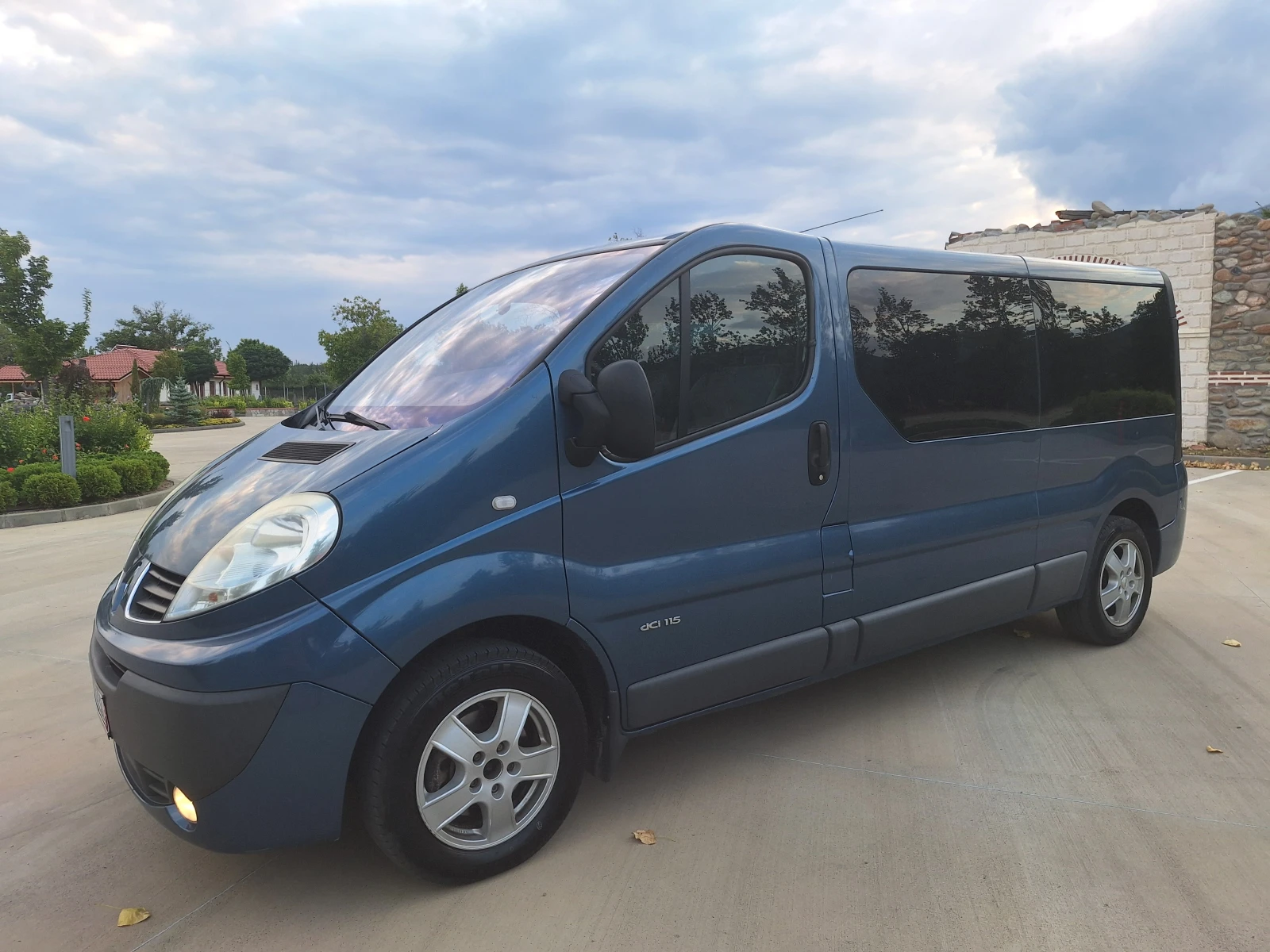 Renault Trafic Dci 115   Passenger   | Mobile.bg   1