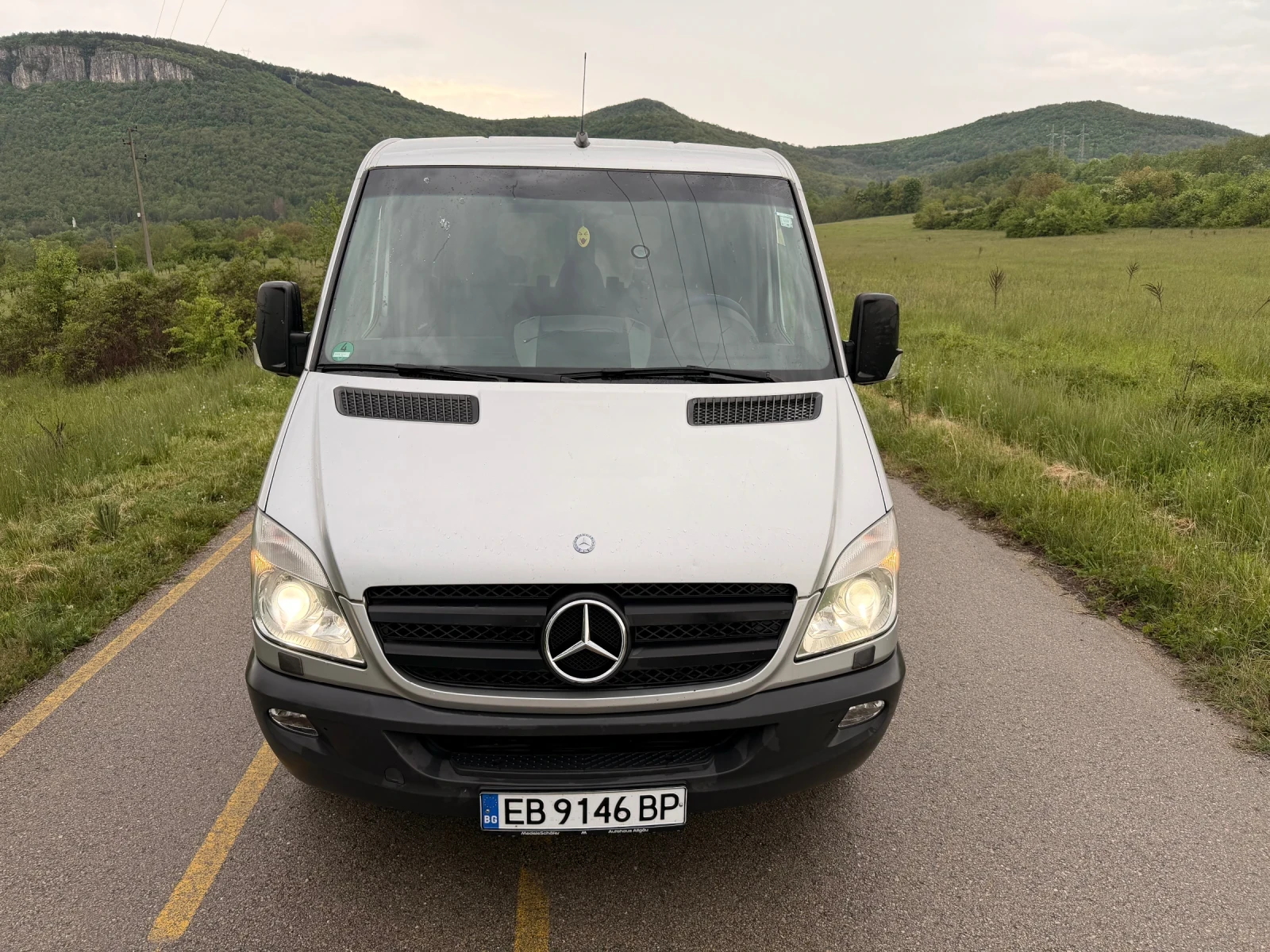 Mercedes-Benz Sprinter 215 CDI 150к.с* 9Места* Нави* Камера* Клима* FullЕ, снимка 2 - Бусове и автобуси - 54458096