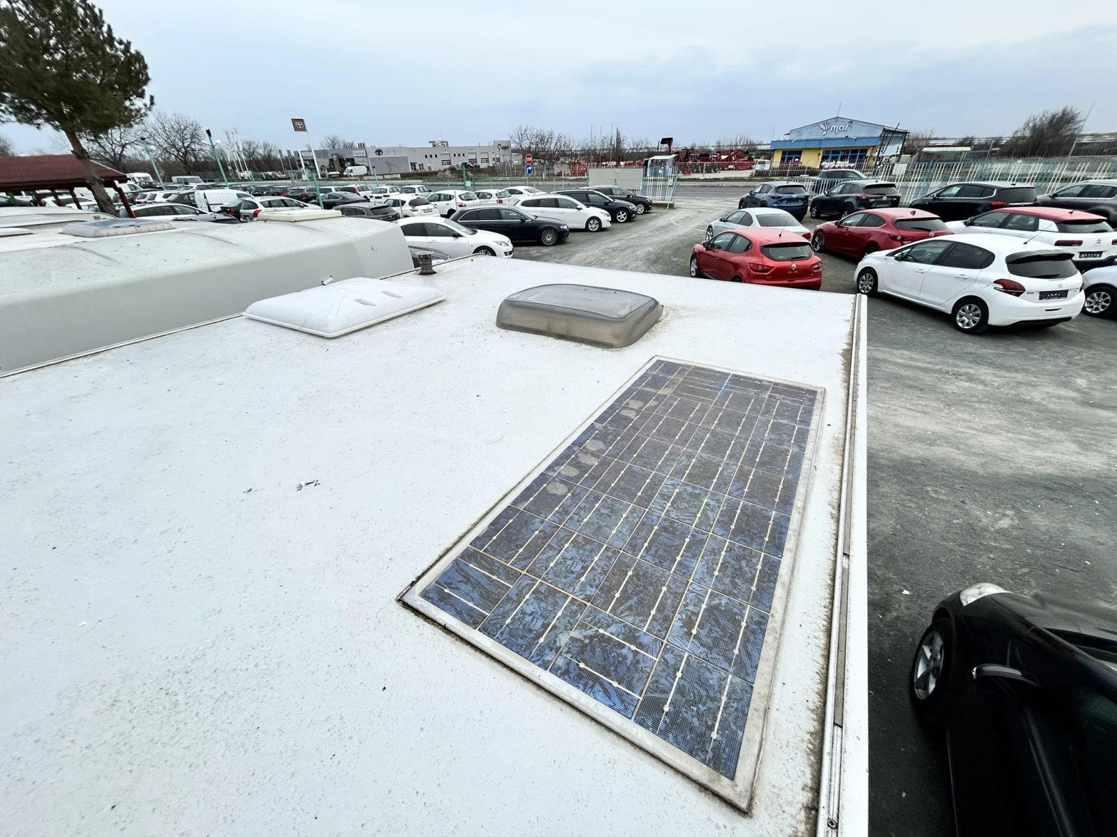 Каравана KIP GreyLine 47 Slolar Power, снимка 9 - Каравани и кемпери - 53926754