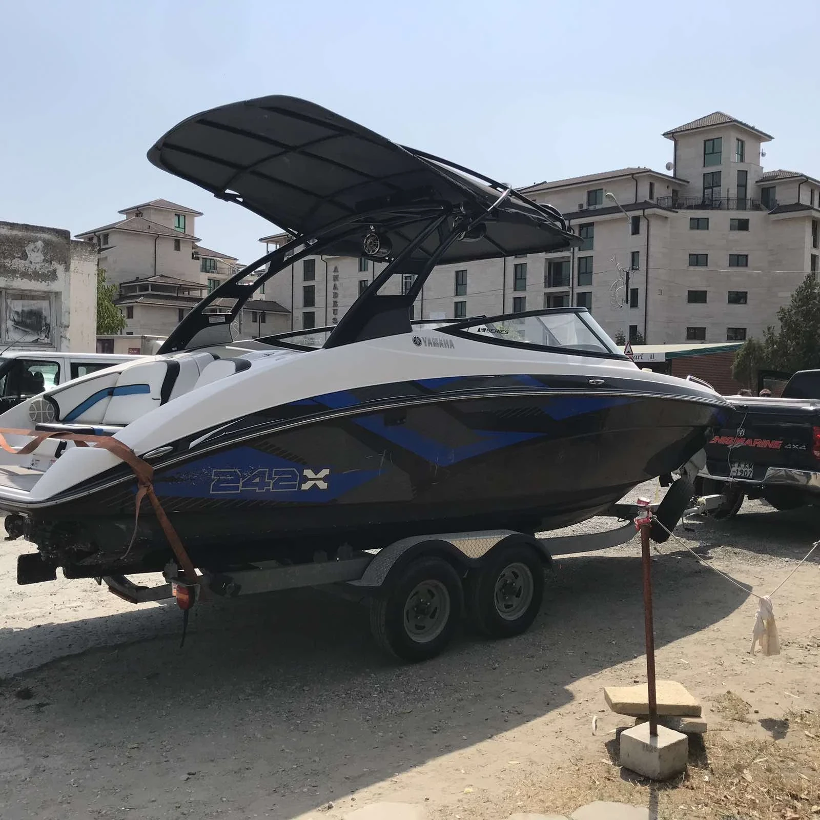 Лодка Yamaha 242X - изображение 2