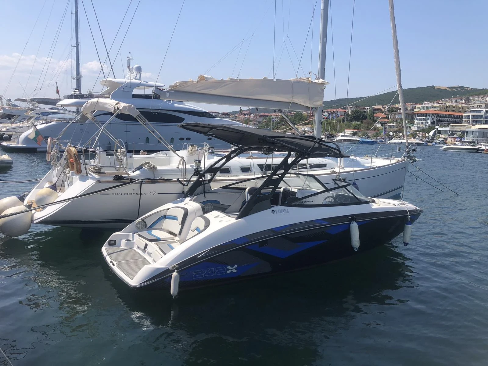 Лодка Yamaha 242X - изображение 5