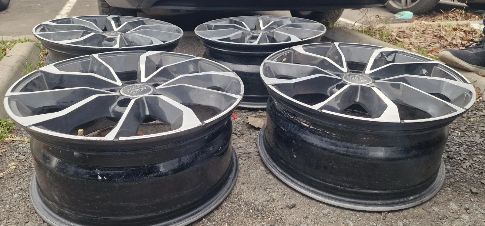 ������ | Mobile.bg � ����������� 4