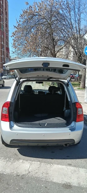 Kia Carens, снимка 9