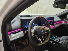 BMW i5 m60| CARFAX| PANORAMA| HEADUP| LANE ASSIST|  - 51500 € / 100725.24 лв. - 38240609 9