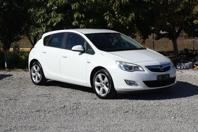 Opel Astra H / 1.4i, снимка 3 - Автомобили и джипове - 47404457