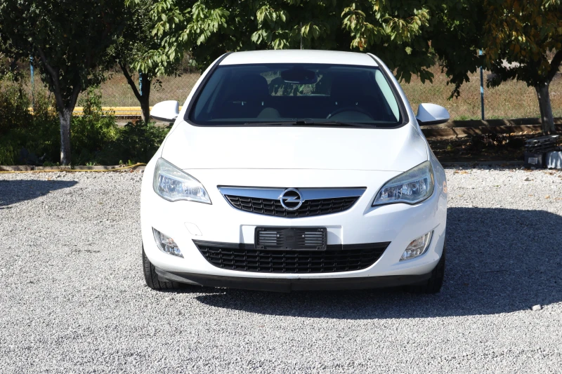 Opel Astra H / 1.4i, снимка 2 - Автомобили и джипове - 47404457