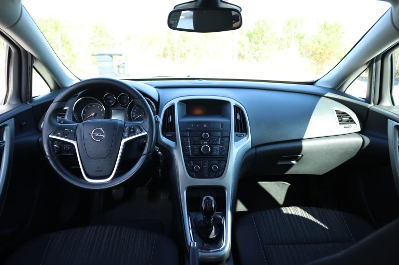 Opel Astra H / 1.4i, снимка 6 - Автомобили и джипове - 47404457