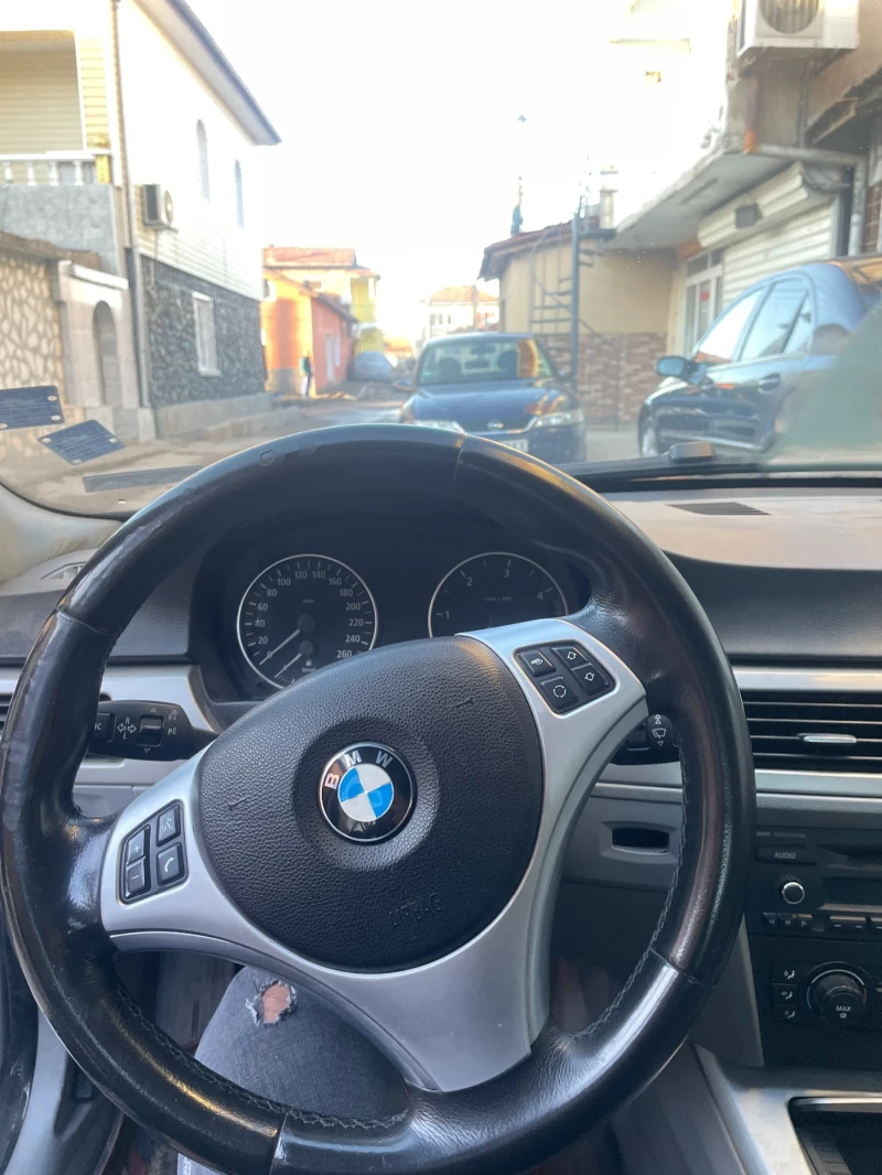 BMW 320, снимка 4 - Автомобили и джипове - 48520931