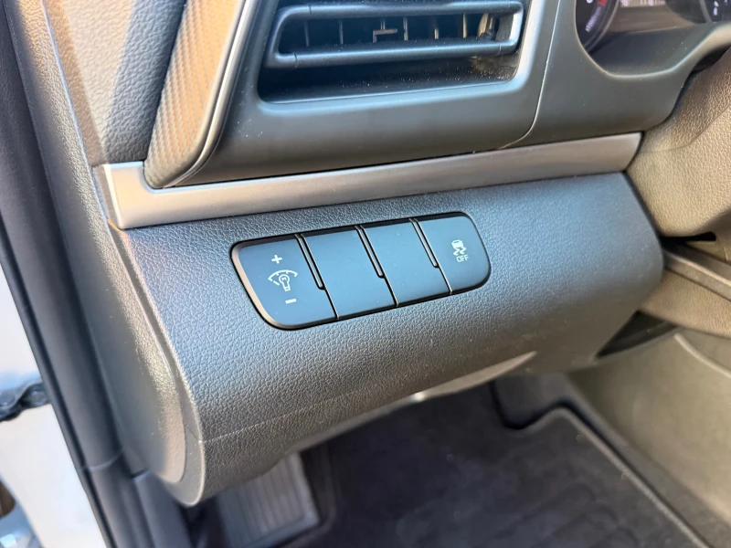 Hyundai Elantra SE 2.0, снимка 12 - Автомобили и джипове - 52929025