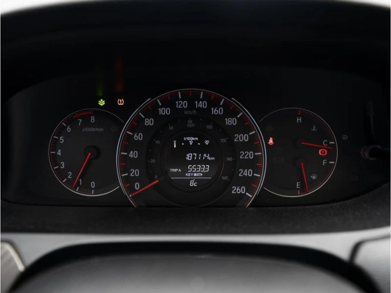 Honda Accord * Sedan L4 Sport 6mt * CARFAX * БЕЗ ПЪРВОНАЧАЛНА В, снимка 15 - Автомобили и джипове - 52932093