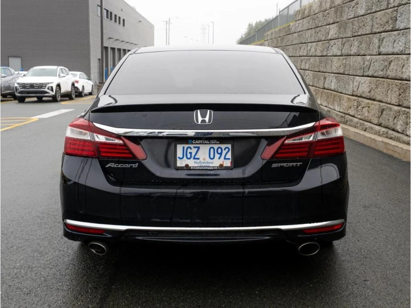 Honda Accord * Sedan L4 Sport 6mt * CARFAX * БЕЗ ПЪРВОНАЧАЛНА В, снимка 5 - Автомобили и джипове - 52932093