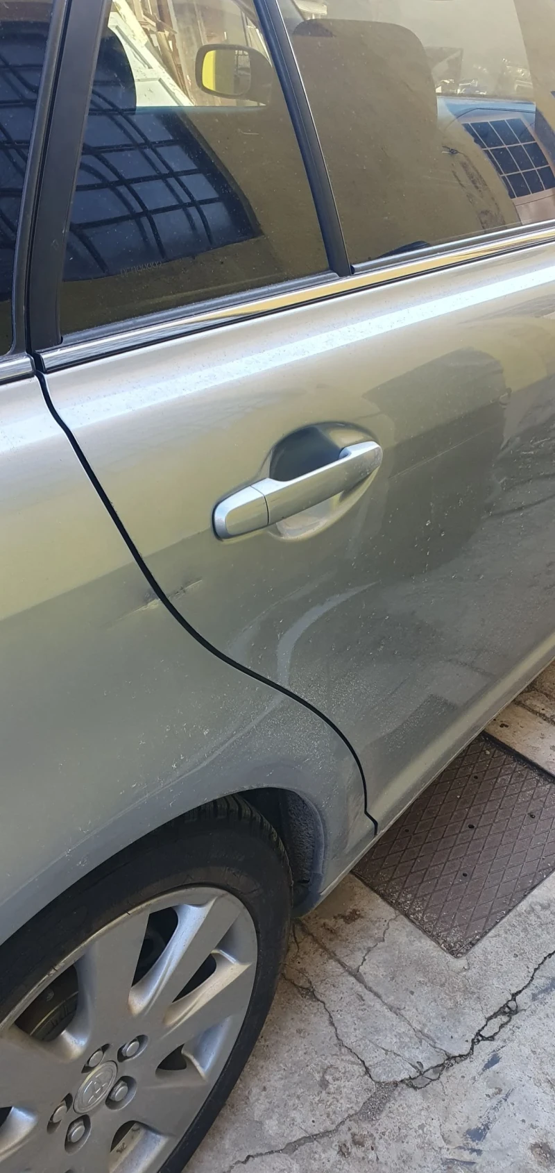 Toyota Avensis 2.0  d4d 126 кс, снимка 5 - Автомобили и джипове - 53152544