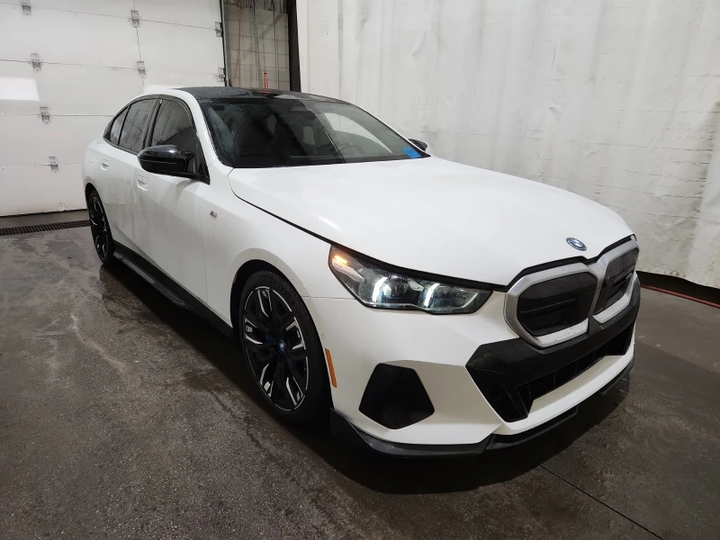 BMW i5 m60| CARFAX| PANORAMA| HEADUP| LANE ASSIST| , снимка 2 - Автомобили и джипове - 53361744