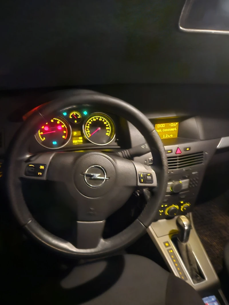 Opel Astra OPEL ASTRA H 1.8 AUTOMAT, снимка 7 - Автомобили и джипове - 53386132