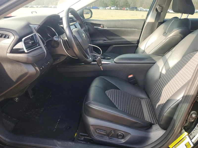 Toyota Camry, снимка 8 - Автомобили и джипове - 53396929