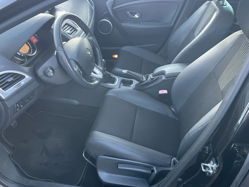 Renault Megane НОВ ВНОС ИТАЛИЯ, снимка 9 - Автомобили и джипове - 53446679