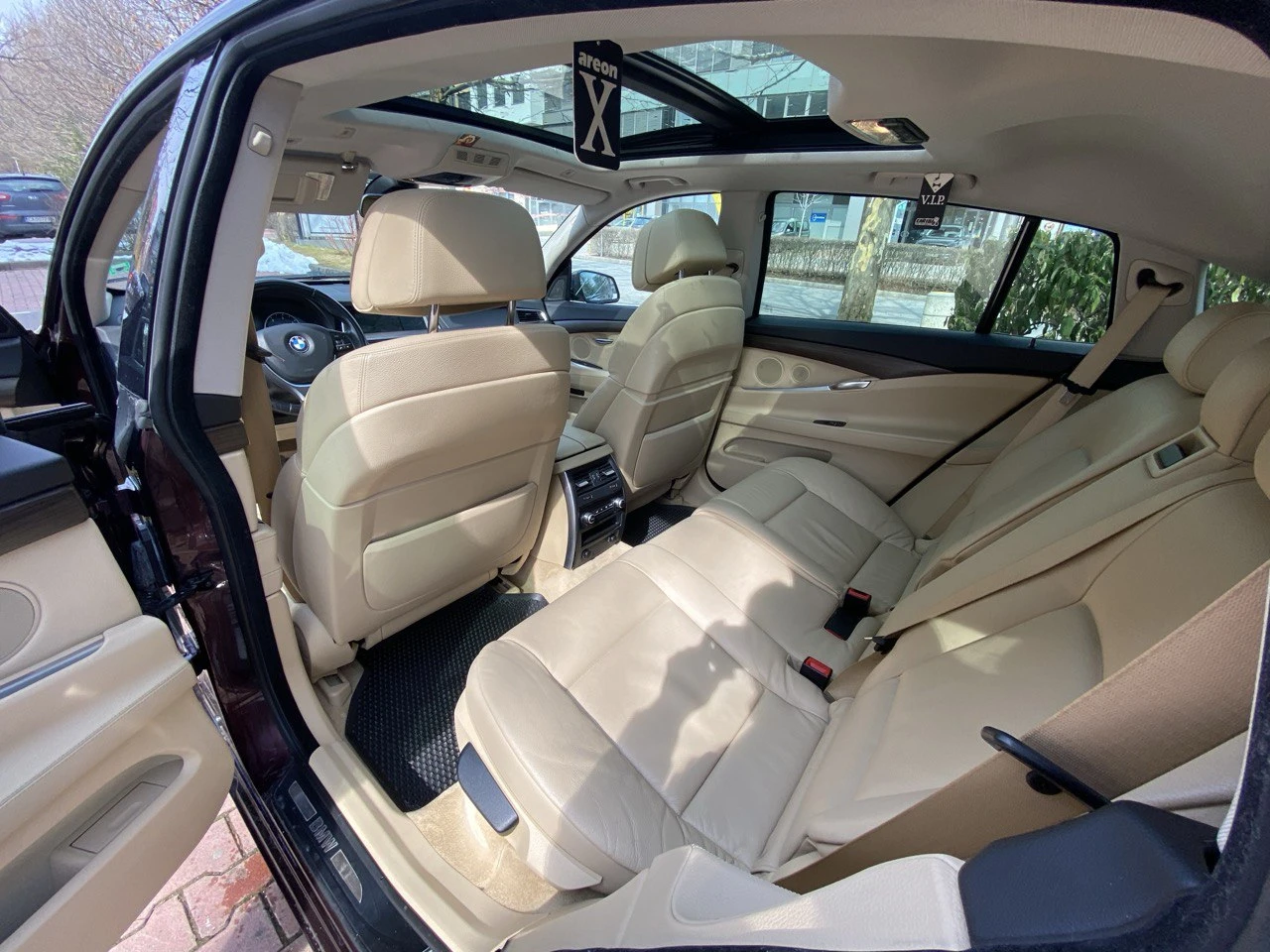 BMW 5 Gran Turismo 535d Обслужен, Панорама, Head up, CarPlay, Подгряв - изображение 10
