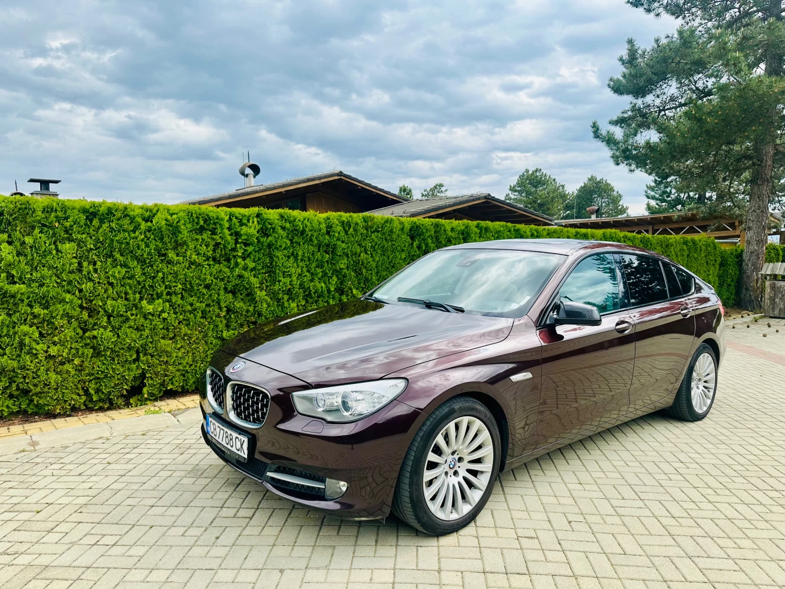 BMW 5 Gran Turismo 535d Обслужен, Панорама, Head up, CarPlay, Подгряв - изображение 5