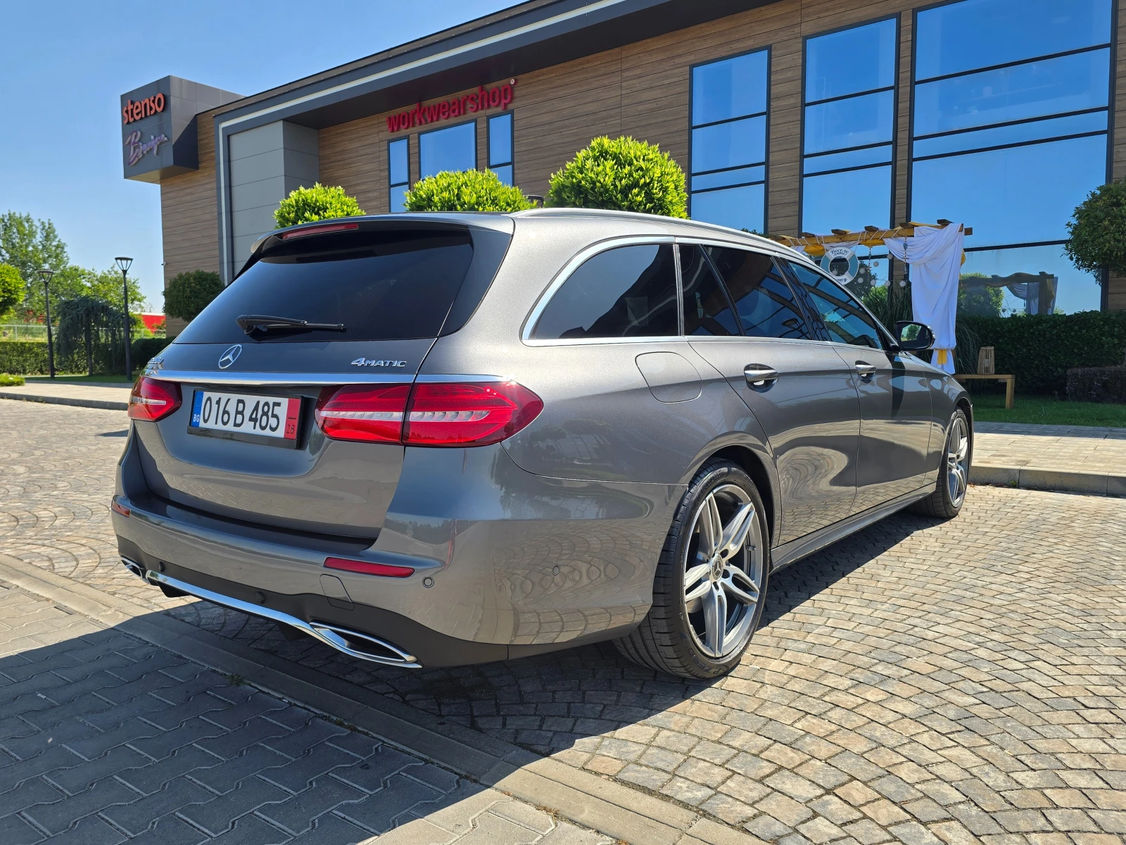 Mercedes-Benz E 220 AMG PACKET 4 MATIC DIGITAL HEAD-UP 9G TRONIC 194KC - изображение 5