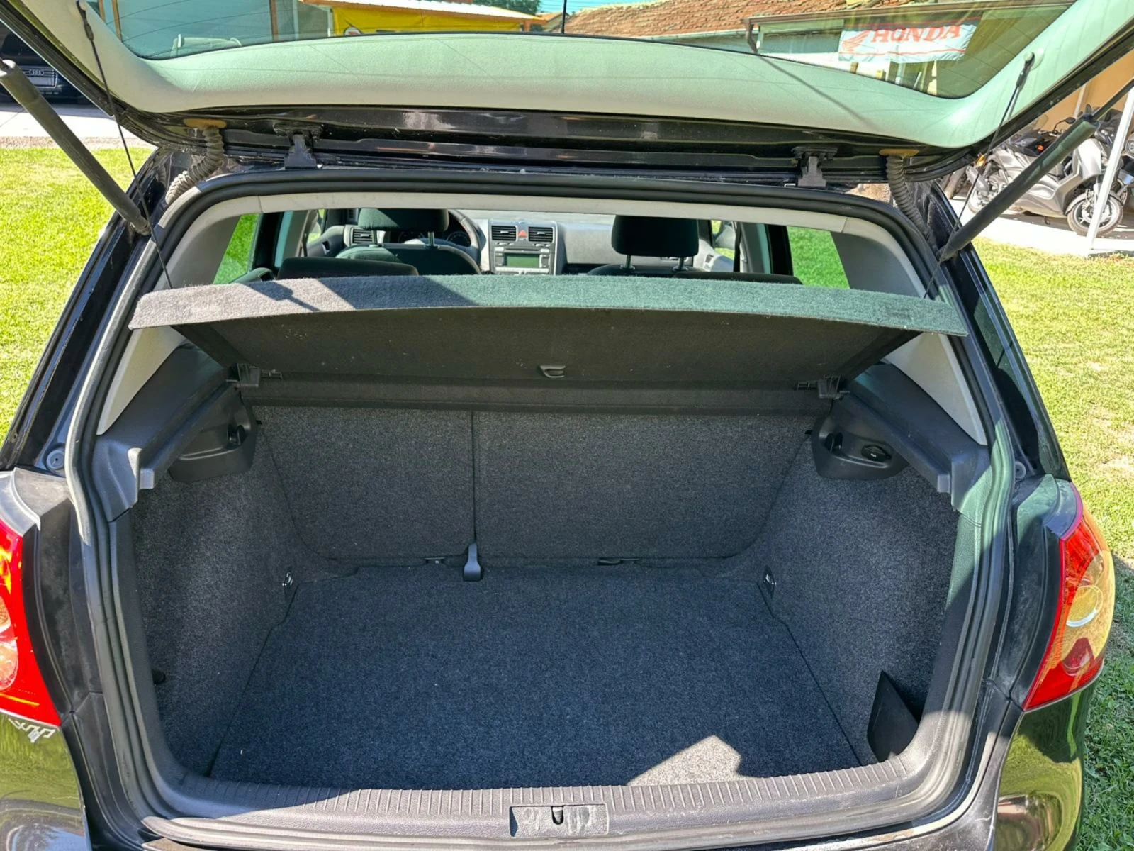 VW Golf 2, 0 TDI-GT sport  170кс. - изображение 8