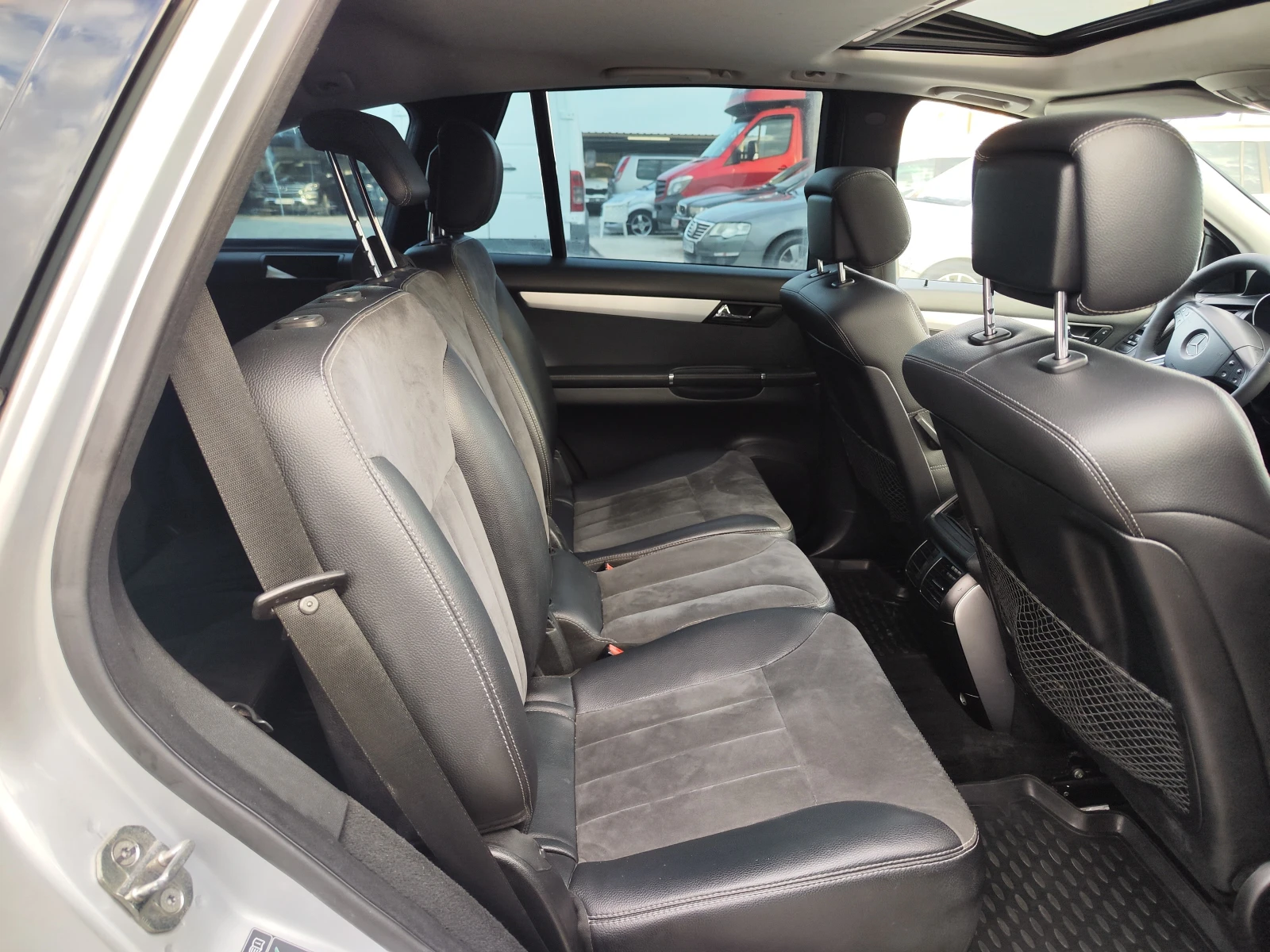 Mercedes-Benz R 320 AMG* 4MATIC* PODGREV* NAVI* ALCANTAR* LIZING - изображение 7