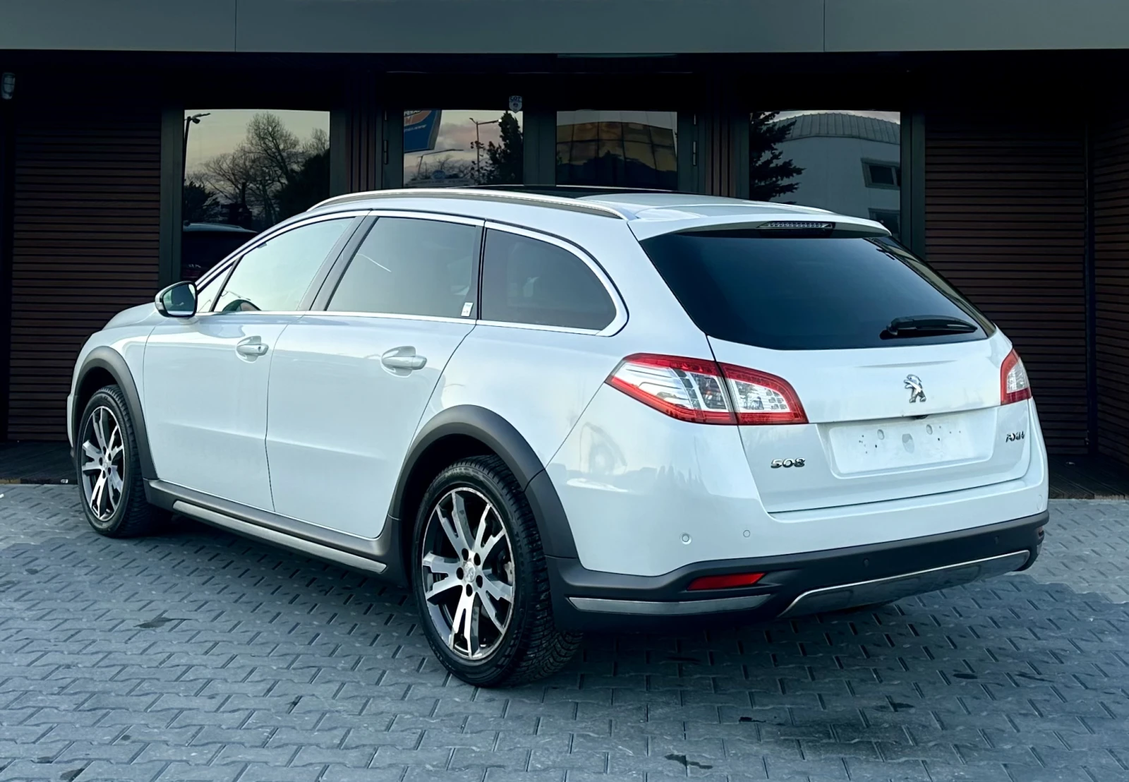 Peugeot 508 RXH 2.0HDI - HYBRID4 - KeyLessGO - PANORAMA - CAMERA - - изображение 4