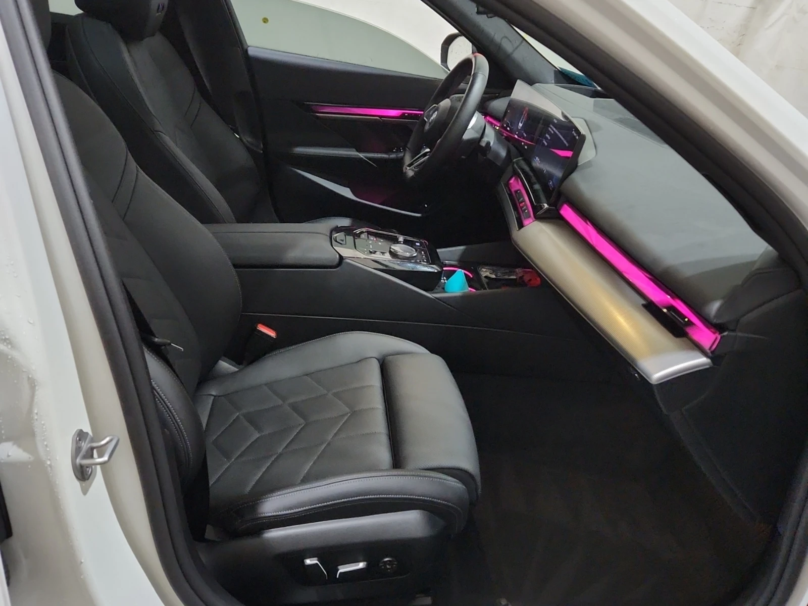 BMW i5 m60| CARFAX| PANORAMA| HEADUP| LANE ASSIST|  | Mobile.bg � ����������� 10