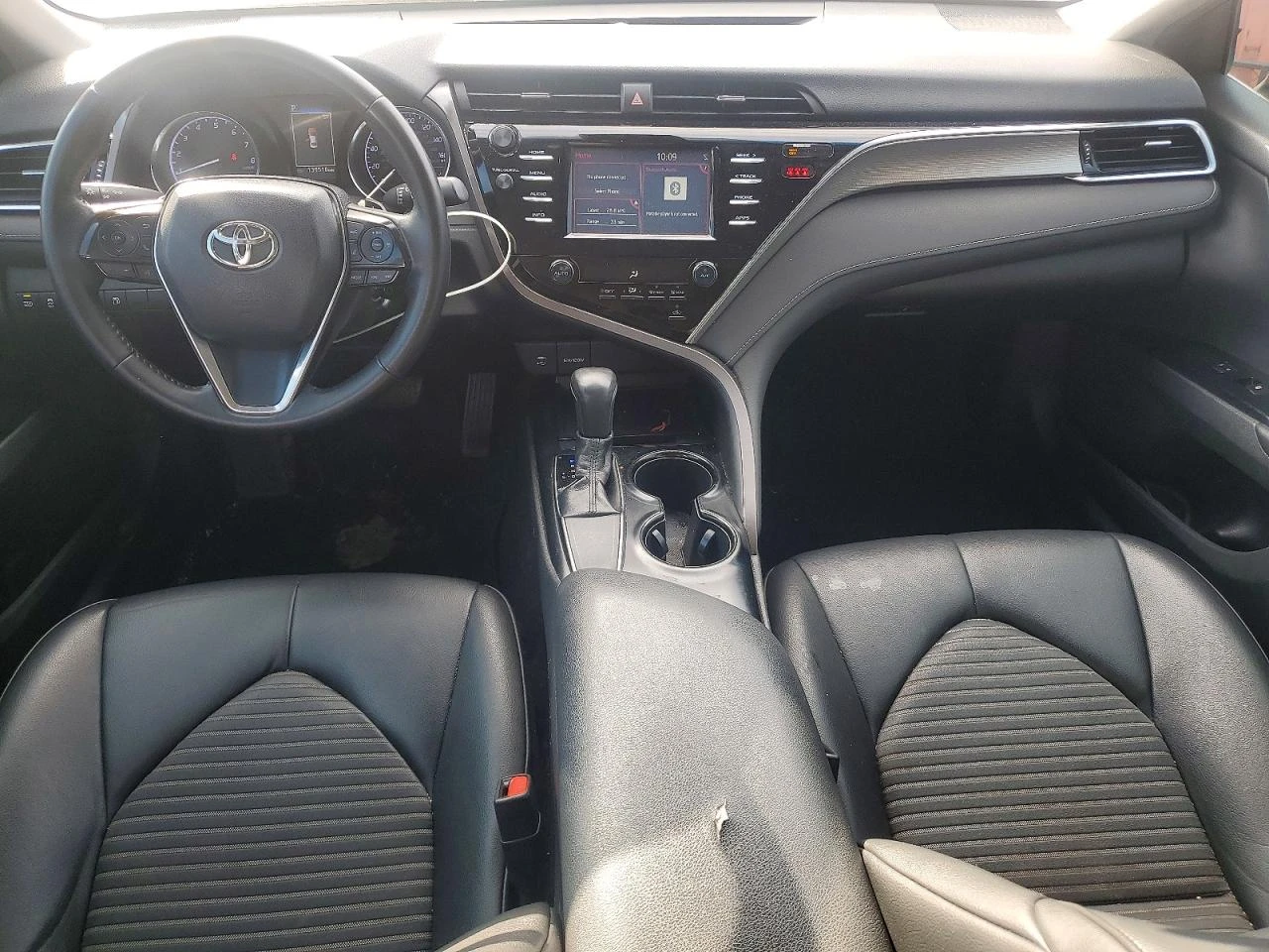 Toyota Camry  - изображение 7