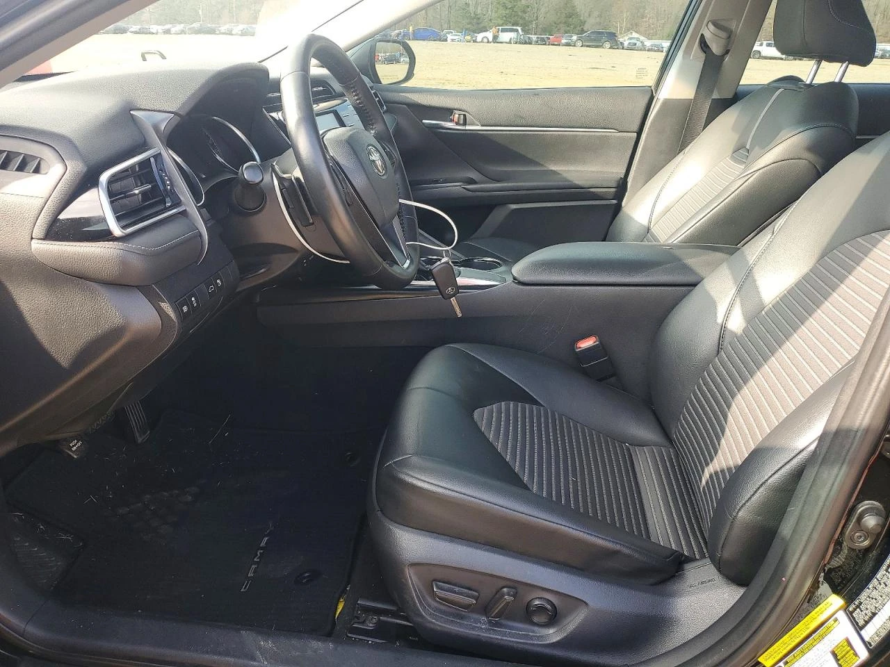 Toyota Camry  - изображение 8