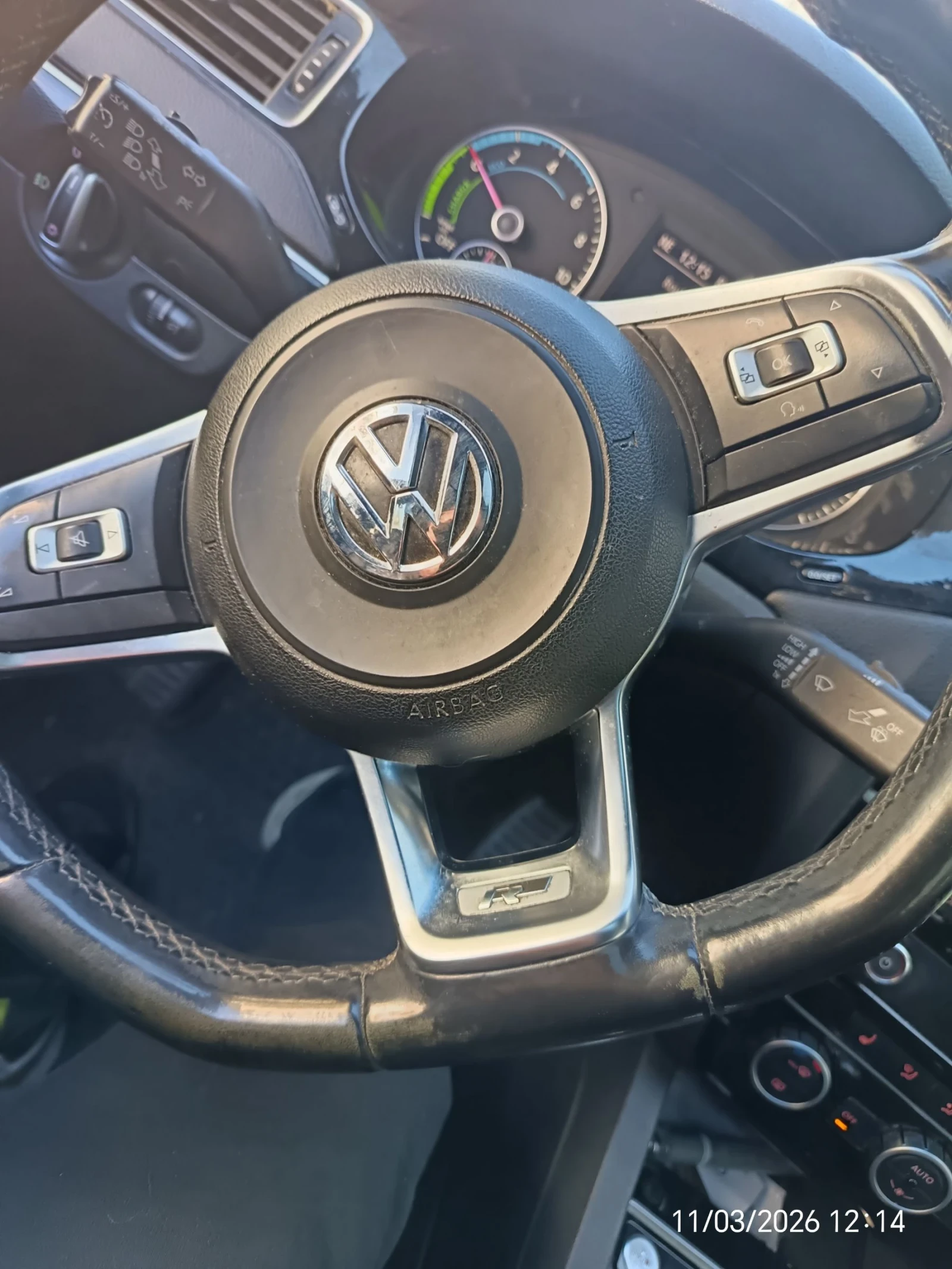 VW Jetta, снимка 8 - Автомобили и джипове - 53813229