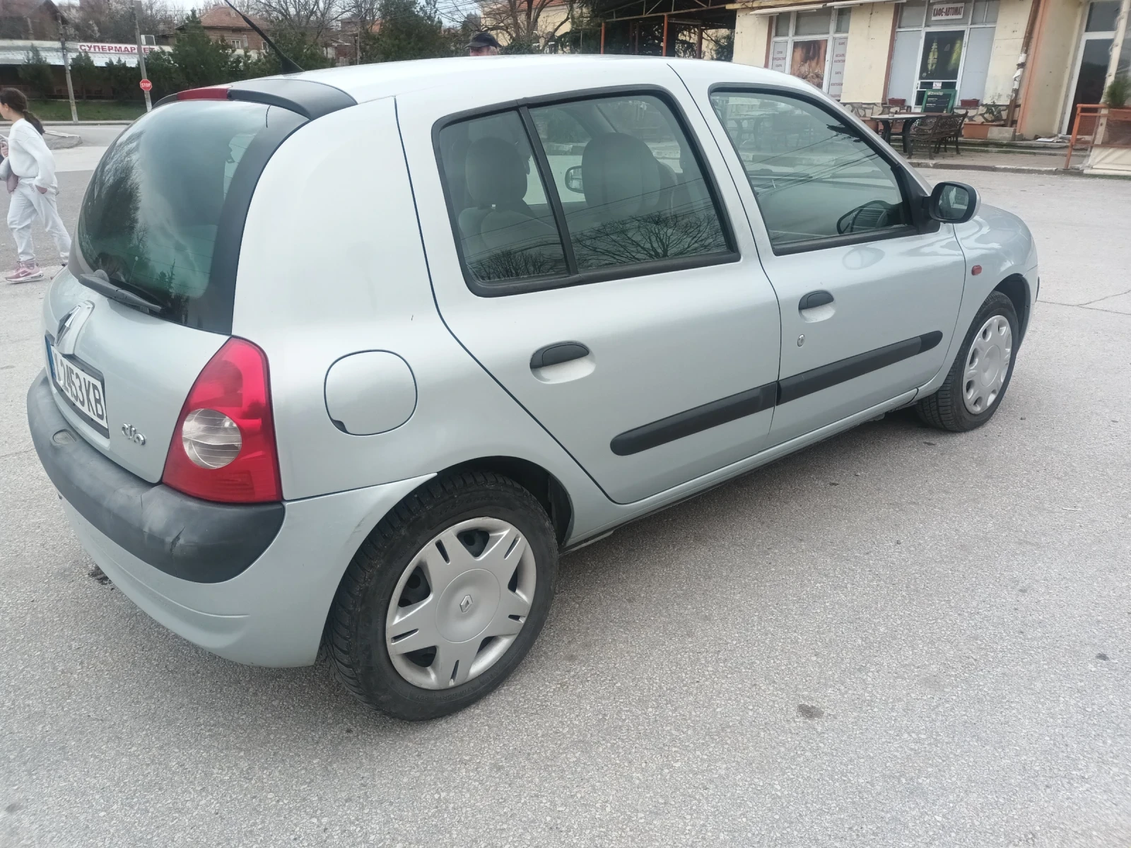 Renault Clio, снимка 8 - Автомобили и джипове - 53953459