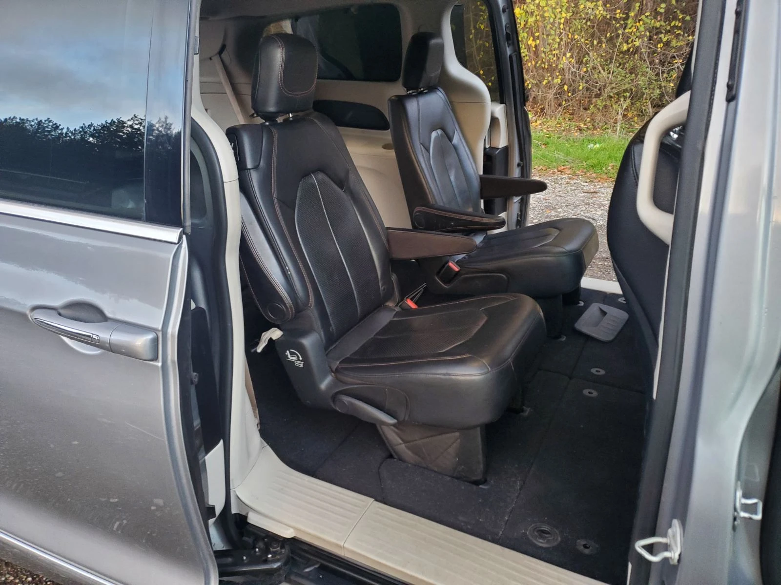 Chrysler Pacifica, снимка 8 - Автомобили и джипове - 54667681