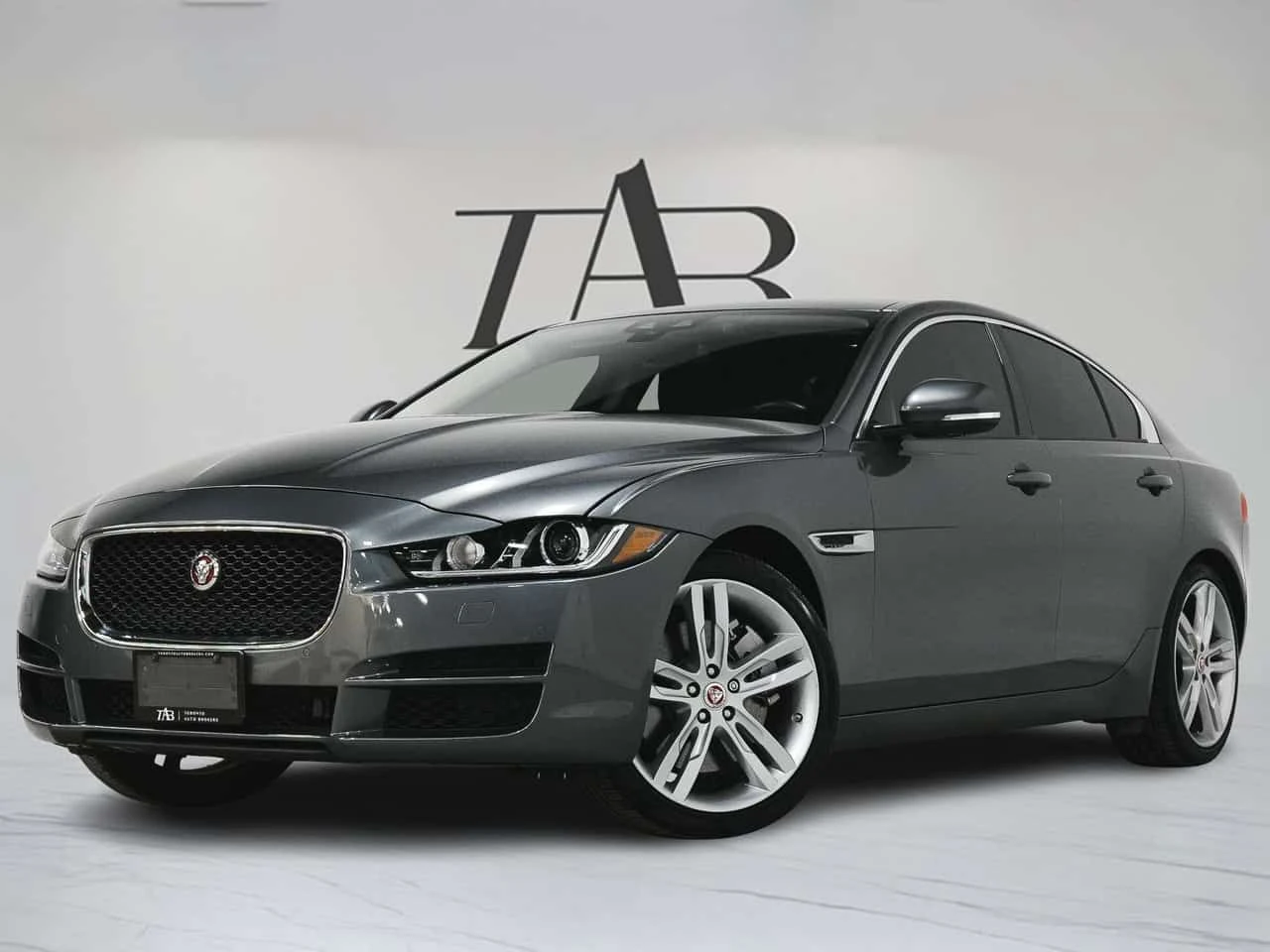 Jaguar XE * Premium * CARFAX * ���� �� �� | Mobile.bg � ����������� 3