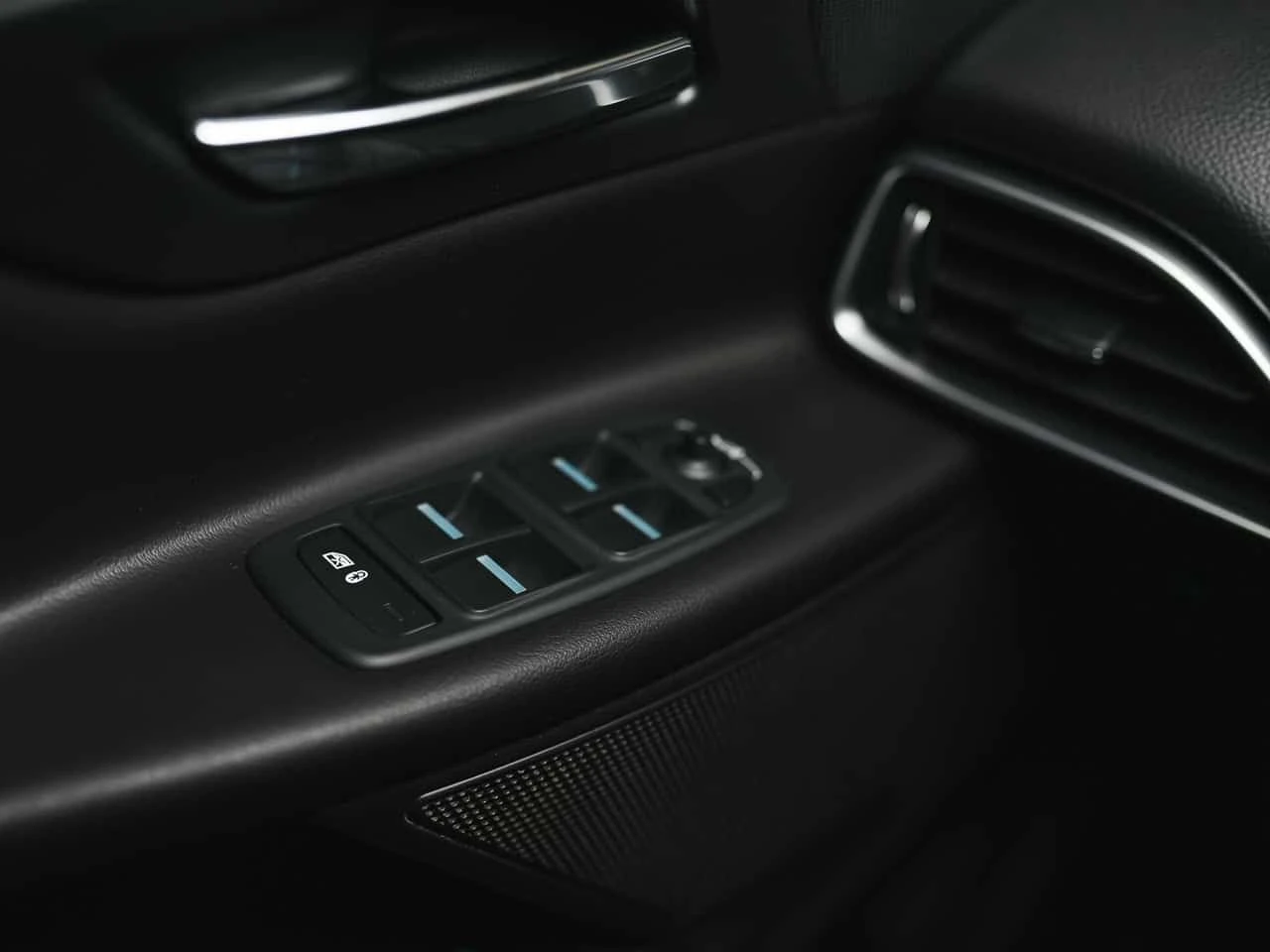 Jaguar XE * Premium * CARFAX * ���� �� �� | Mobile.bg � ����������� 16