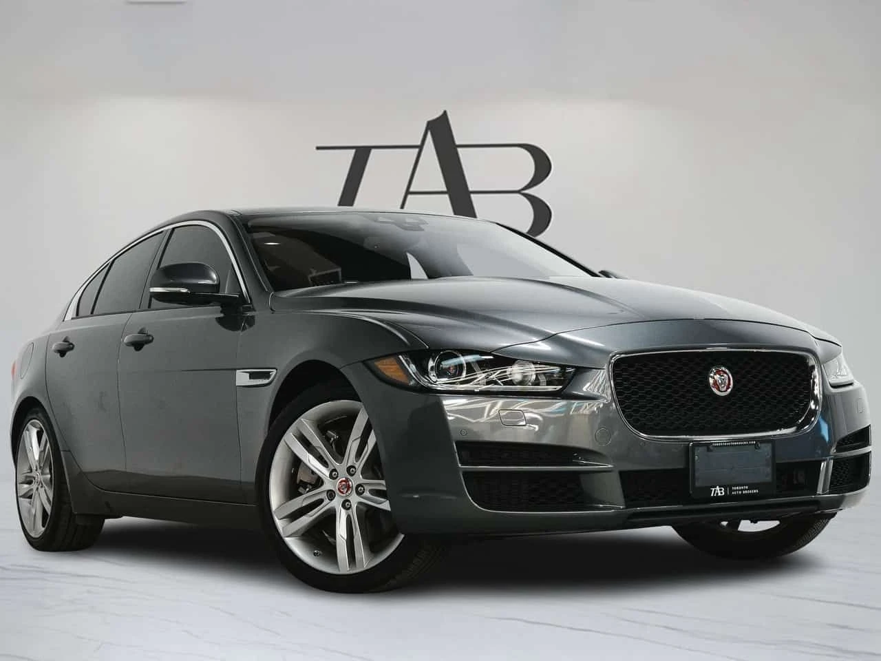 Jaguar XE * Premium * CARFAX * ���� �� �� | Mobile.bg � ����������� 2