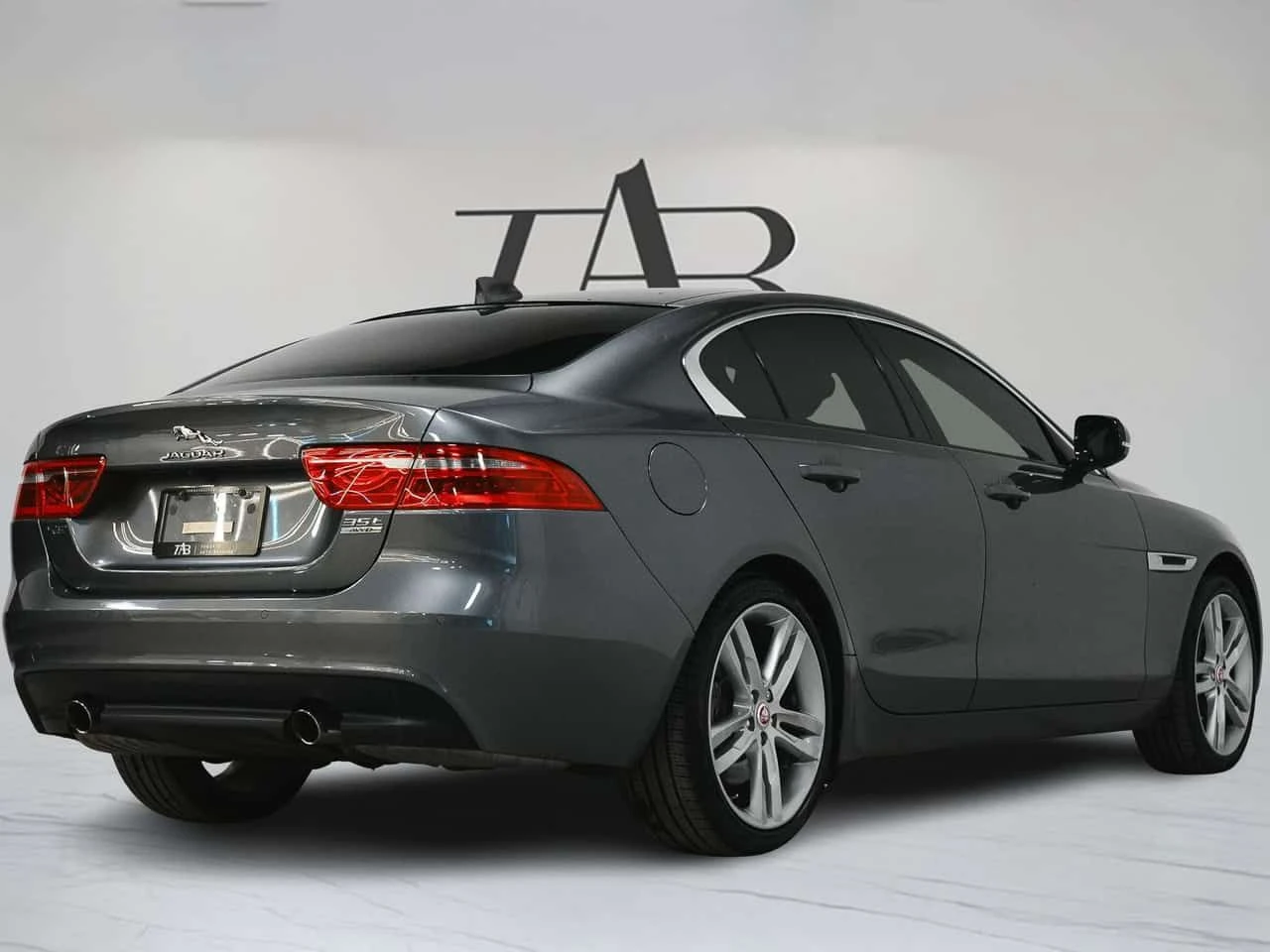 Jaguar XE * Premium * CARFAX * ���� �� �� | Mobile.bg � ����������� 4