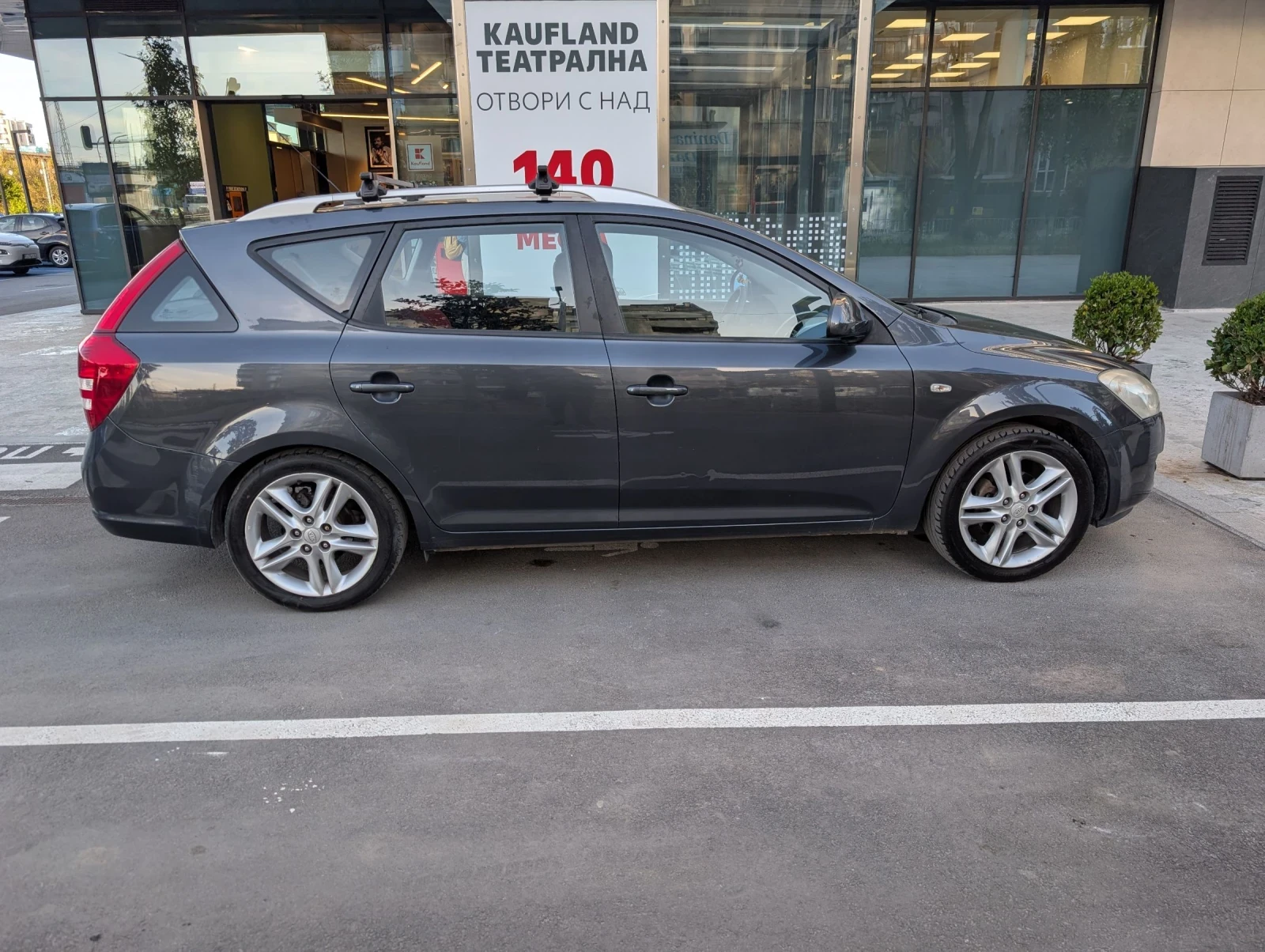 Kia Ceed 1.6 ГАЗ, снимка 6 - Автомобили и джипове - 54725741